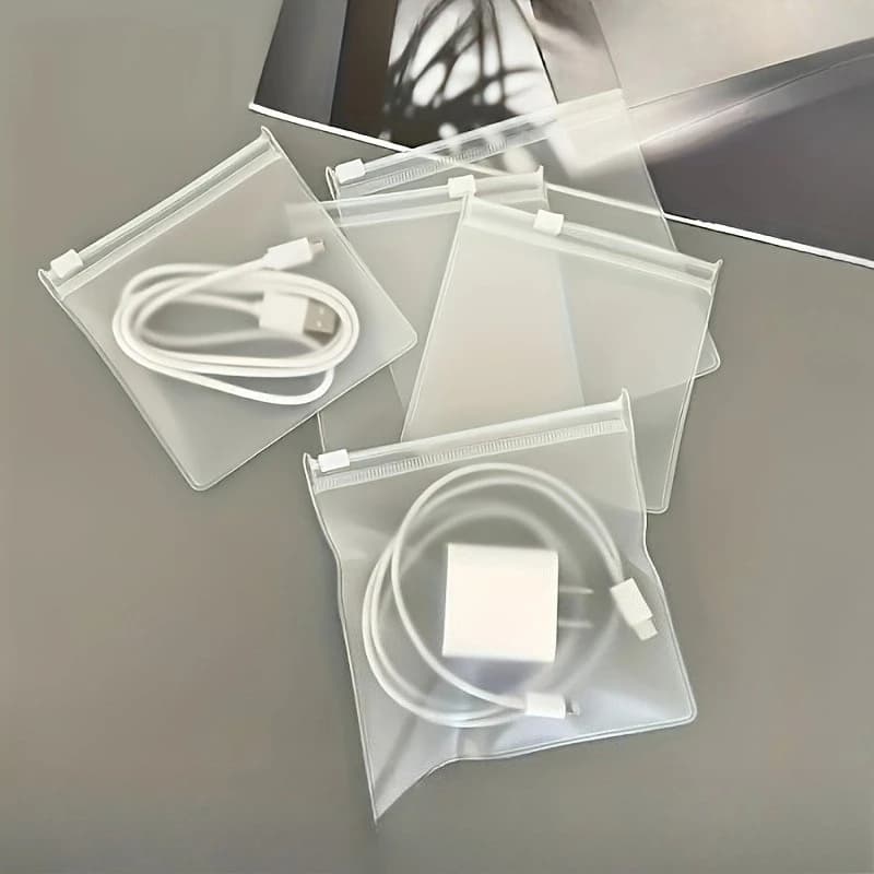 17 pezzi di buste trasparenti impermeabili con cerniera, design con fori d'aria traspiranti, borse portaoggetti riutilizzabili, custodia organizer visibile, ideale per organizzare cavi dati, caricabatterie da parete, auricolari, cosmetici, piccoli oggetti, accessori per la casa, l'ufficio, i viaggi e l'organizzazione di piccoli oggetti.