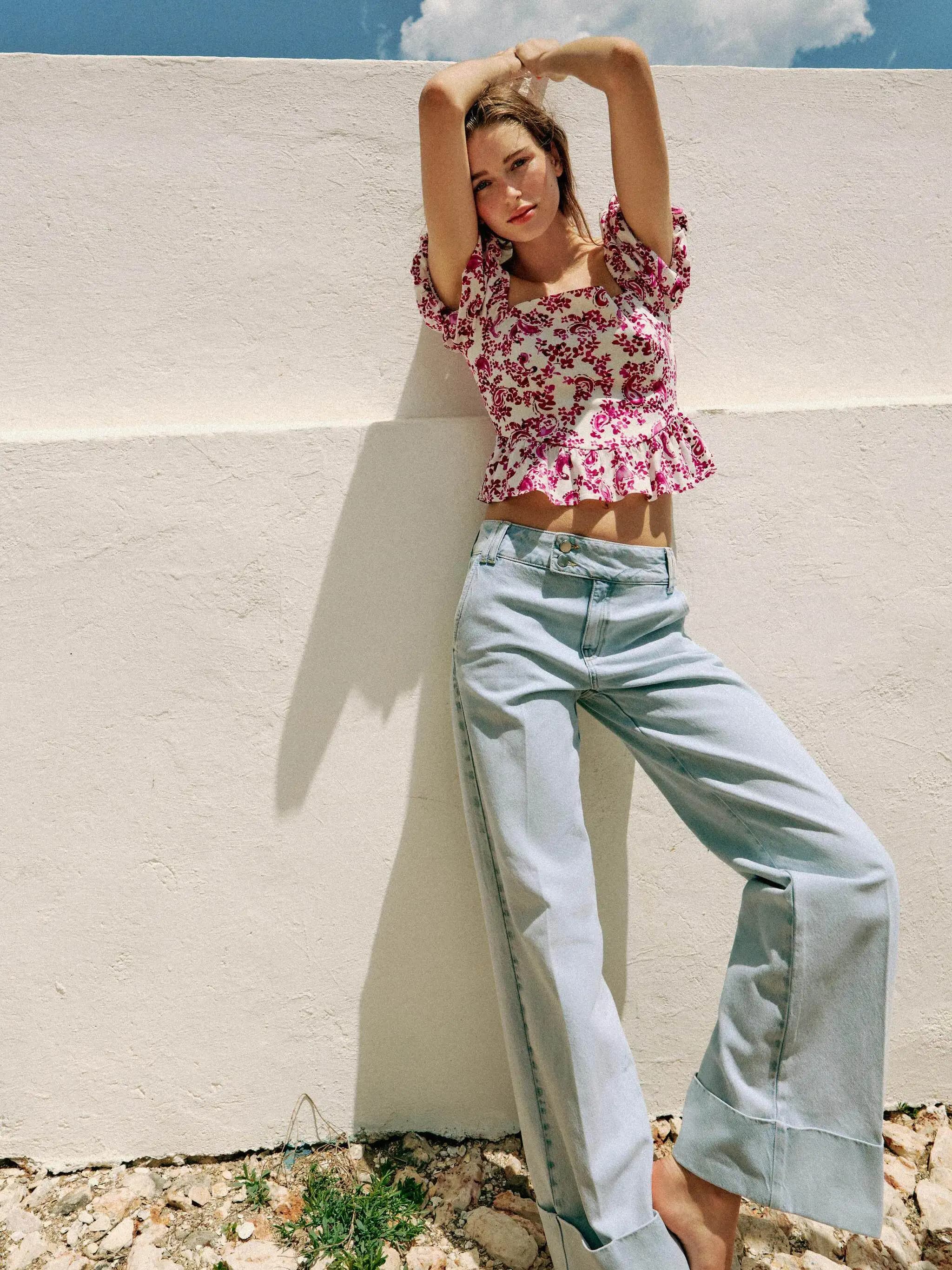 Nuovo Arrivo Estivo: Top Corto da Donna con Maniche a Bolla e Stile a Camicia, Abbinabile con Jeans, per 25-35 Anni, Lunghezza Corta, Modello Oversize