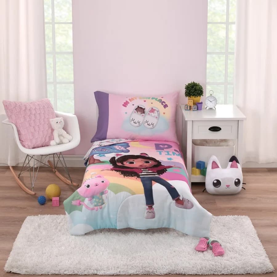 DreamWorks Gabby's Dollhouse Dream It Up 4 Piece Toddler Bed Set Pink Purple Comforter Top Sheet Fitted Sheet Pillowcase
