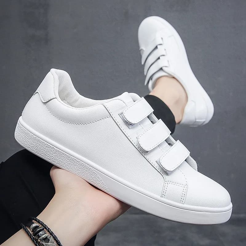 2026 Scarpe da ginnastica da uomo in pelle bianca con 3 cinturini in velcro Scarpe per il tempo libero impermeabili per ragazzi All'aperto Scuola quotidiana Tenis