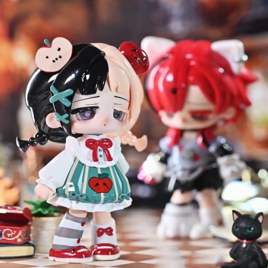 Vendita calda Scatola cieca Missy Sweet Mourning Gothic Lolita Mistero Sorpresa Anime Figura Portachiavi Kawaii Anime PVC Bambola da collezione