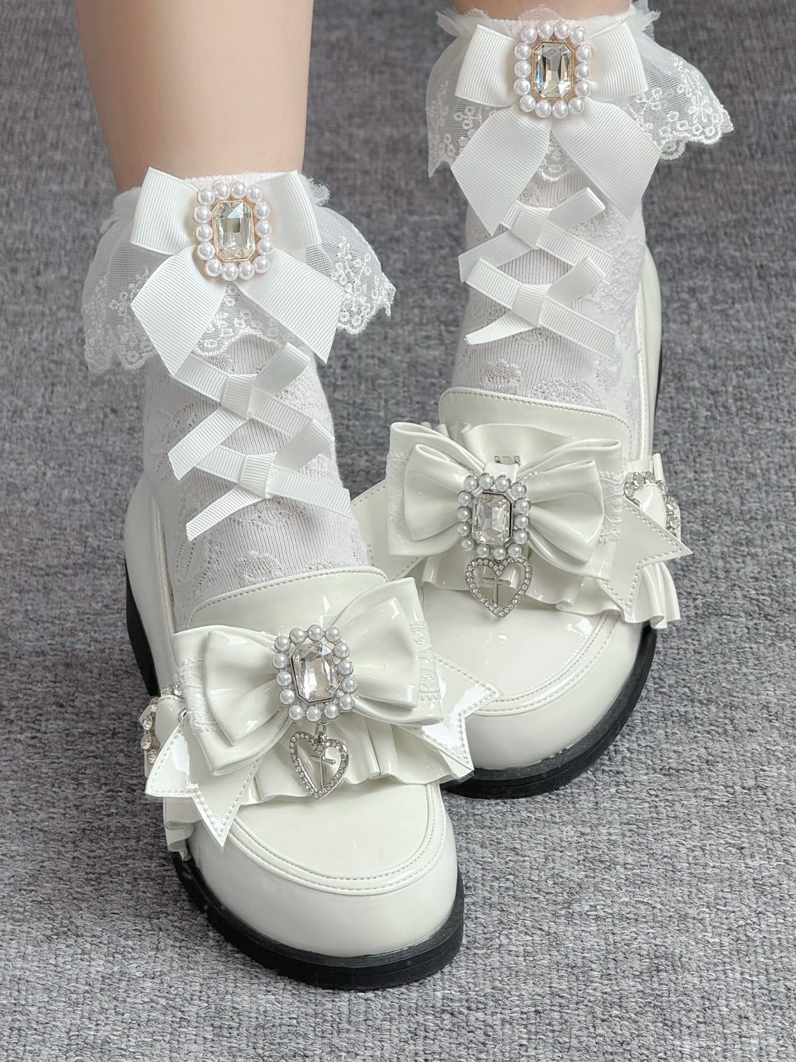Scarpe basse da donna in pelle, stile giapponese versatile, mocassini a pedale unico, modello Buds, prodotti in serie, con fiocco Lolita e strass