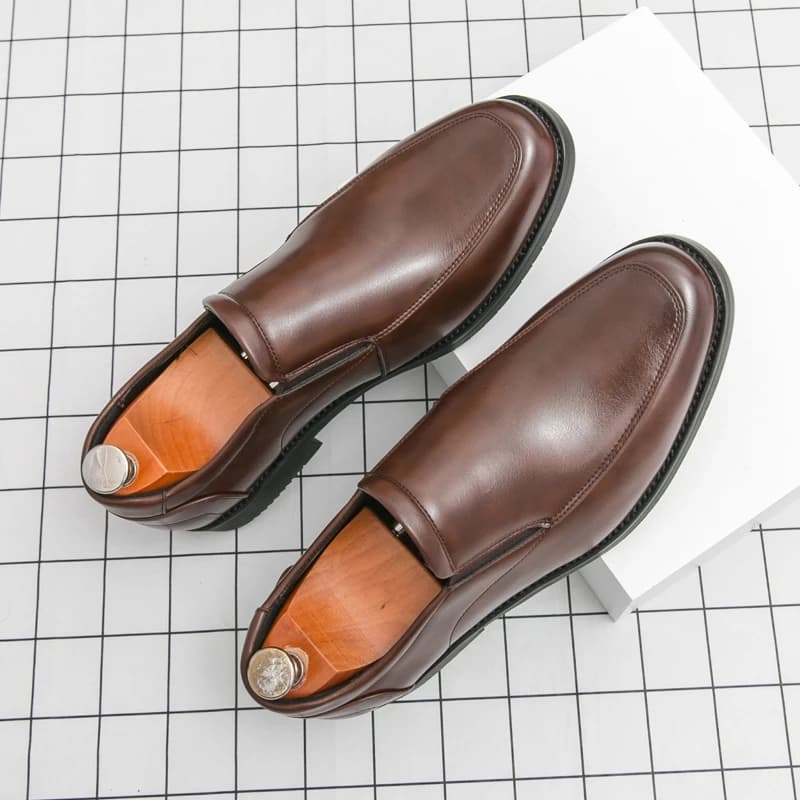 Mocassini da uomo tinta unita tacco basso comode scarpe da lavoro casual traspiranti formali in pelle