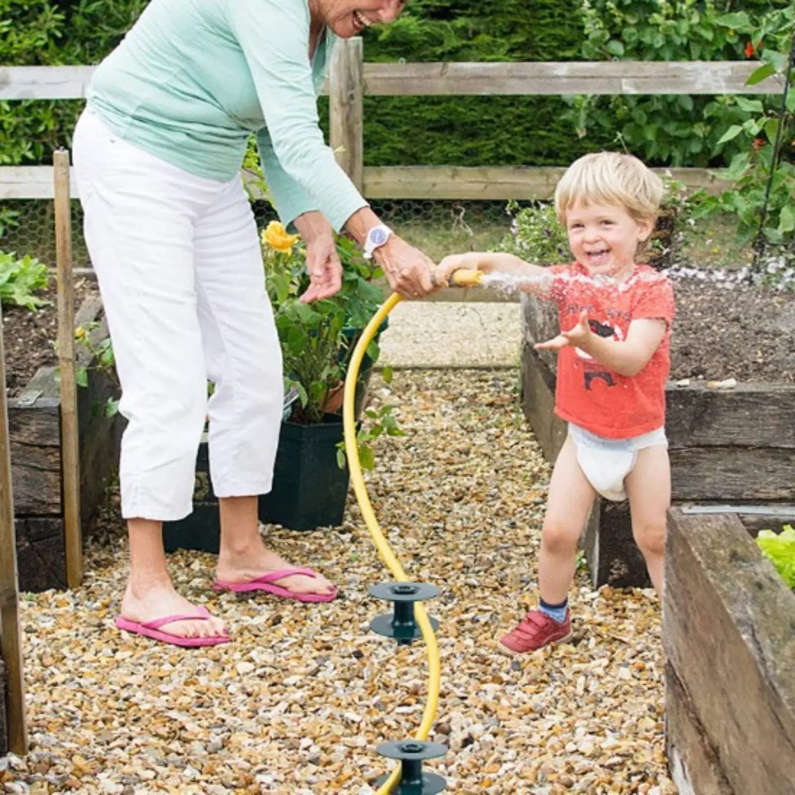 Supporto per Tubo da Giardino con Picchetto, Facile da Installare, Strumento da Esterno Anti-Piega, Protegge il Prato