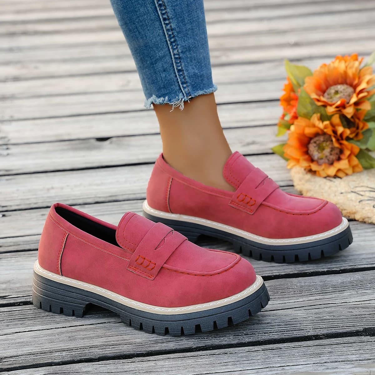 Women's Shoes Spring Autumn New Style British Women's Low Heel Shoes Low Heel Slip on Comfortable Moccasins with Women's Solid Color Platform