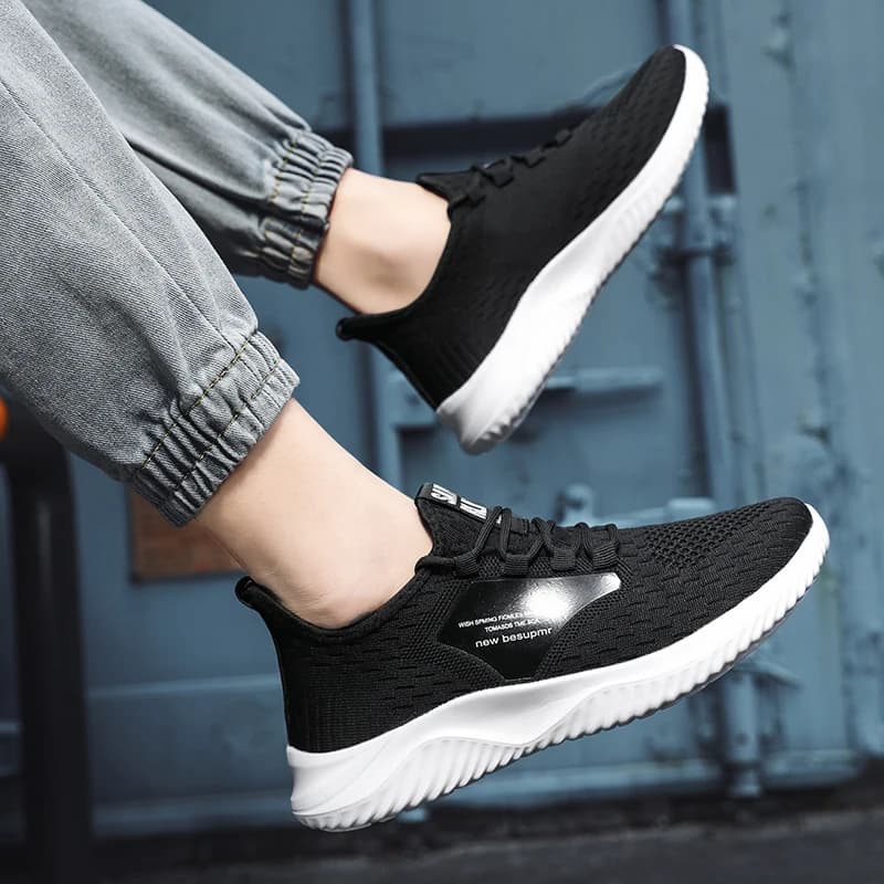 Scarpe sportive casual da uomo Scarpe da corsa da esterno primaverili ed estive ultraleggere, piatte, basse, traspiranti, con lacci