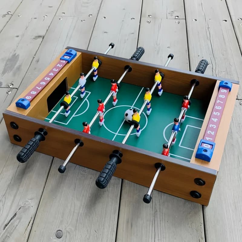 Mini gioco da calcio da tavolo in legno Giocattolo da calcio per bambini Giochi da campeggio portatili pieghevoli per interni ed esterni Regalo di compleanno