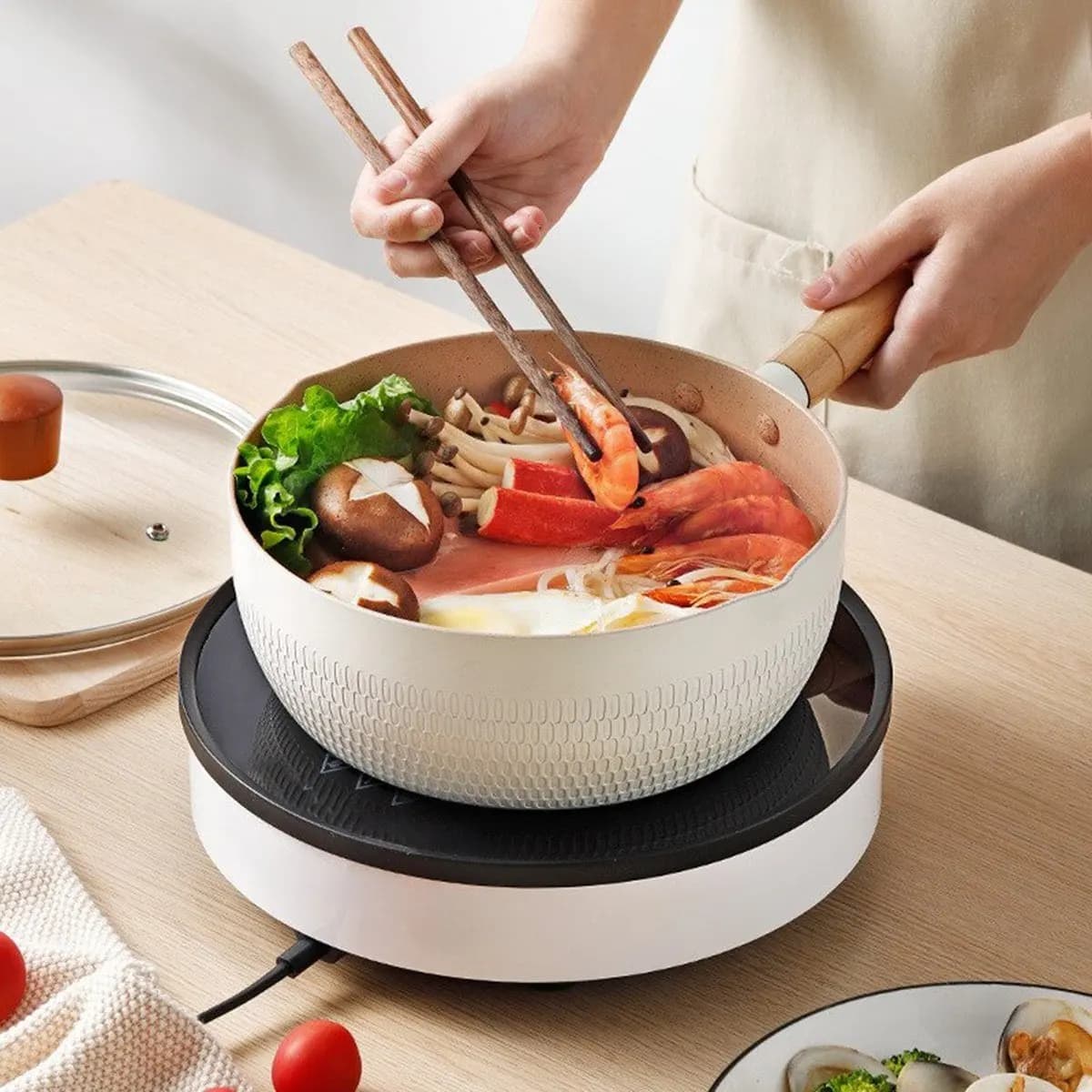1 non-stick pan, milk pan, baby pan, snow pan, hot pan and pan, integrated induction cooker, universal rose