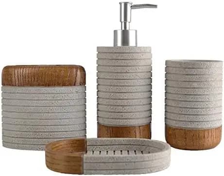 Set da Bagno in Resina Hymmah 4 Pezzi – Portaspazzolino, Bicchiere, Dispenser Sapone e Portasapone – Regalo Decorativo Stile Fattoria