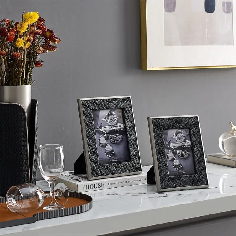 Modern Leather Photo Frame for Showroom 6/7 Inch Decor Picture Holder Premium Metal Tabletop Display Light Luxury Picture Frames