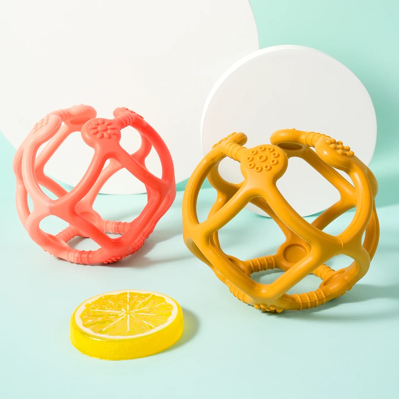 1PCS Baby Silicone Teething Ball Solid Color Baby Toys Soft Baby Accessories Biteable Particles Design Teething Toys