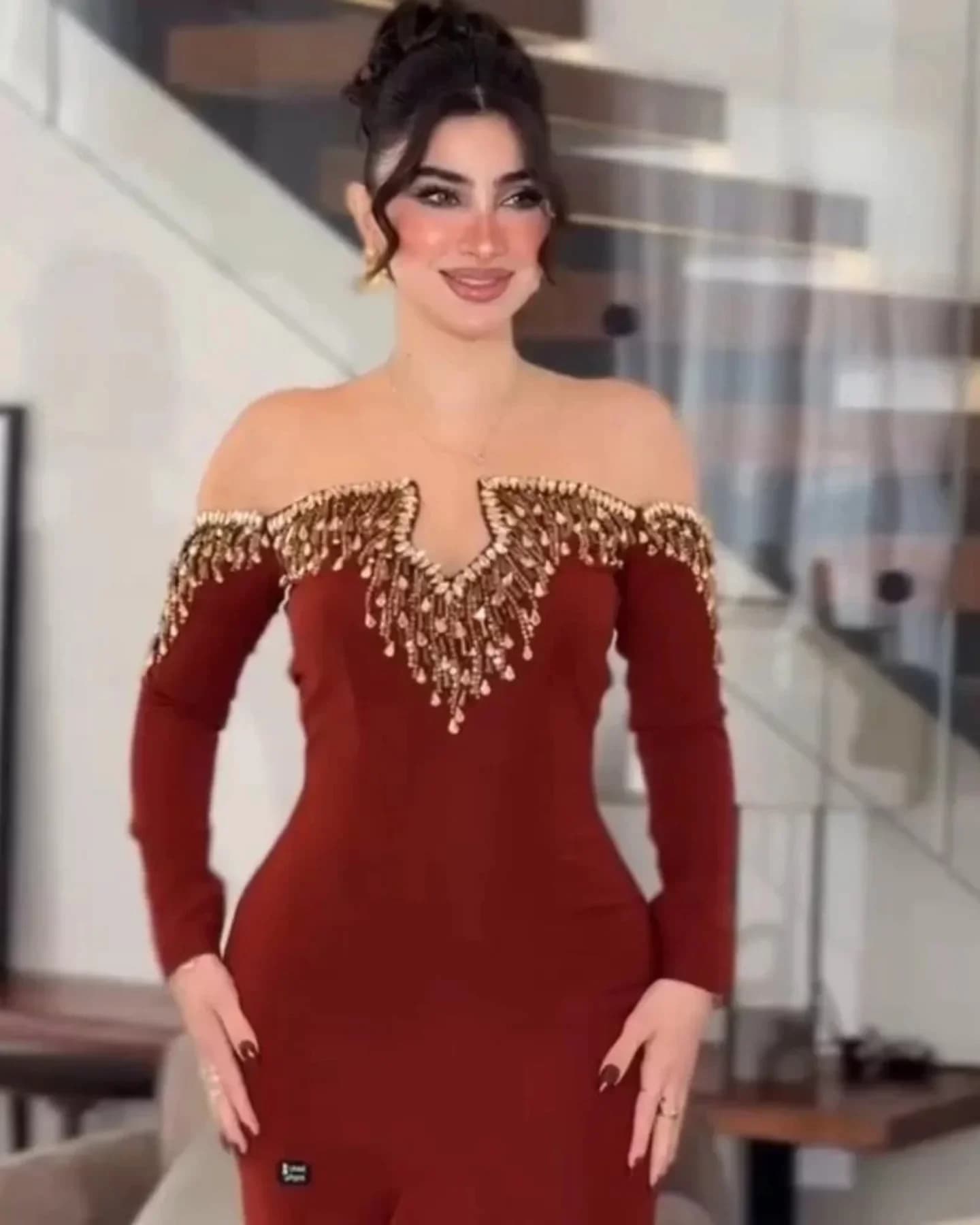 Abito da sera personalizzato dell'Arabia Saudita Abito da ospite di nozze Abito da ballo Abito da festa a maniche lunghe a sirena rossa Abito Sharon