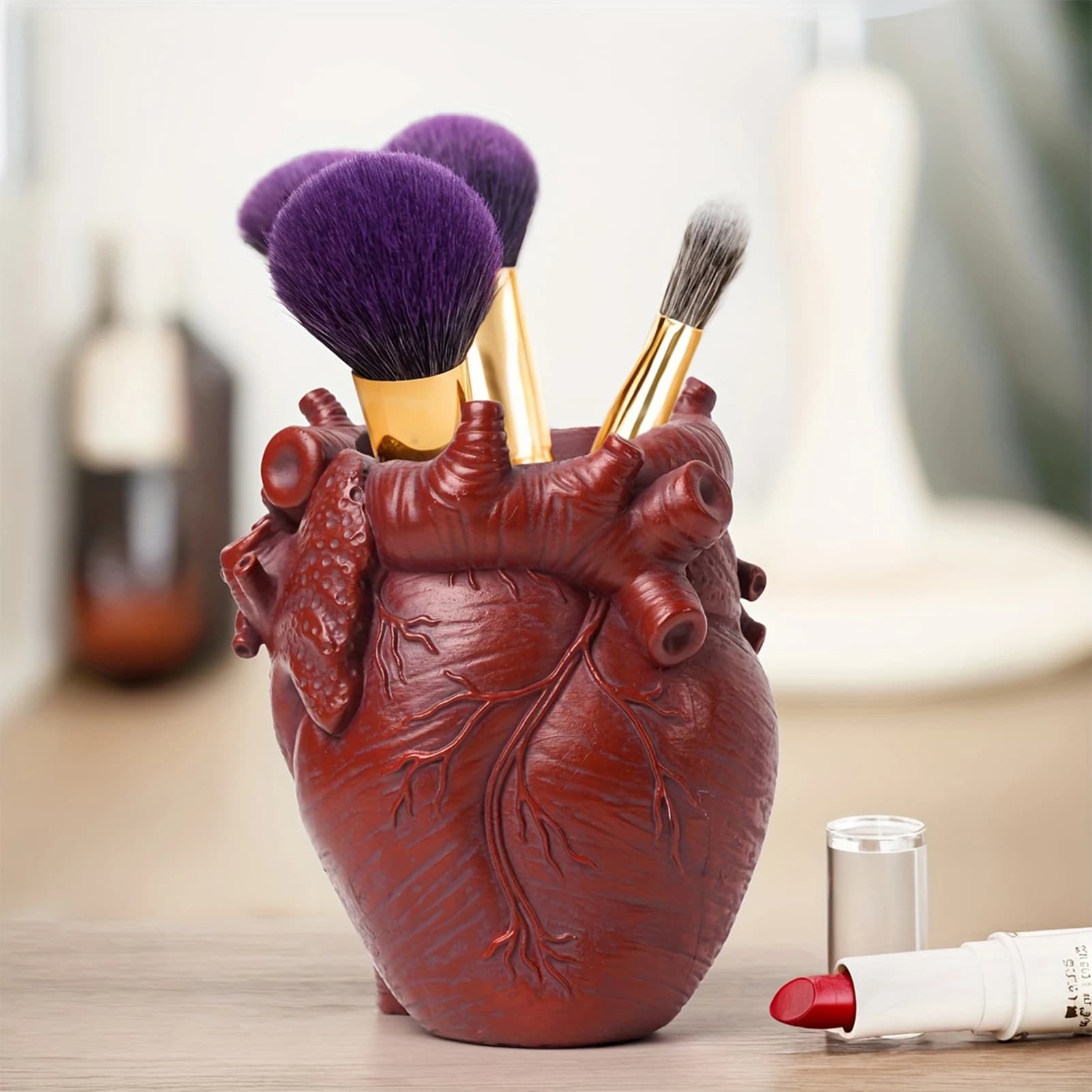 Resin Pen Holder for Home Office Professionals Creative Heart Shaped Desktop Organizer Gift Unique Resin Art Decor