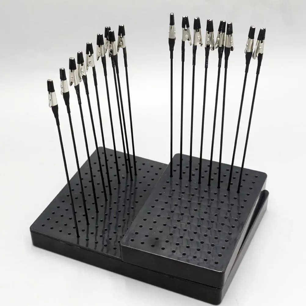 Base per Colorazione Fai-da-te con Clip, 1 Set, Supporto per Pittura con 14x9 Fori e Clip Rivestite in Gomma per Modellismo, Base per Colorazione, Kit di Strumenti Artigianali Aggiornato