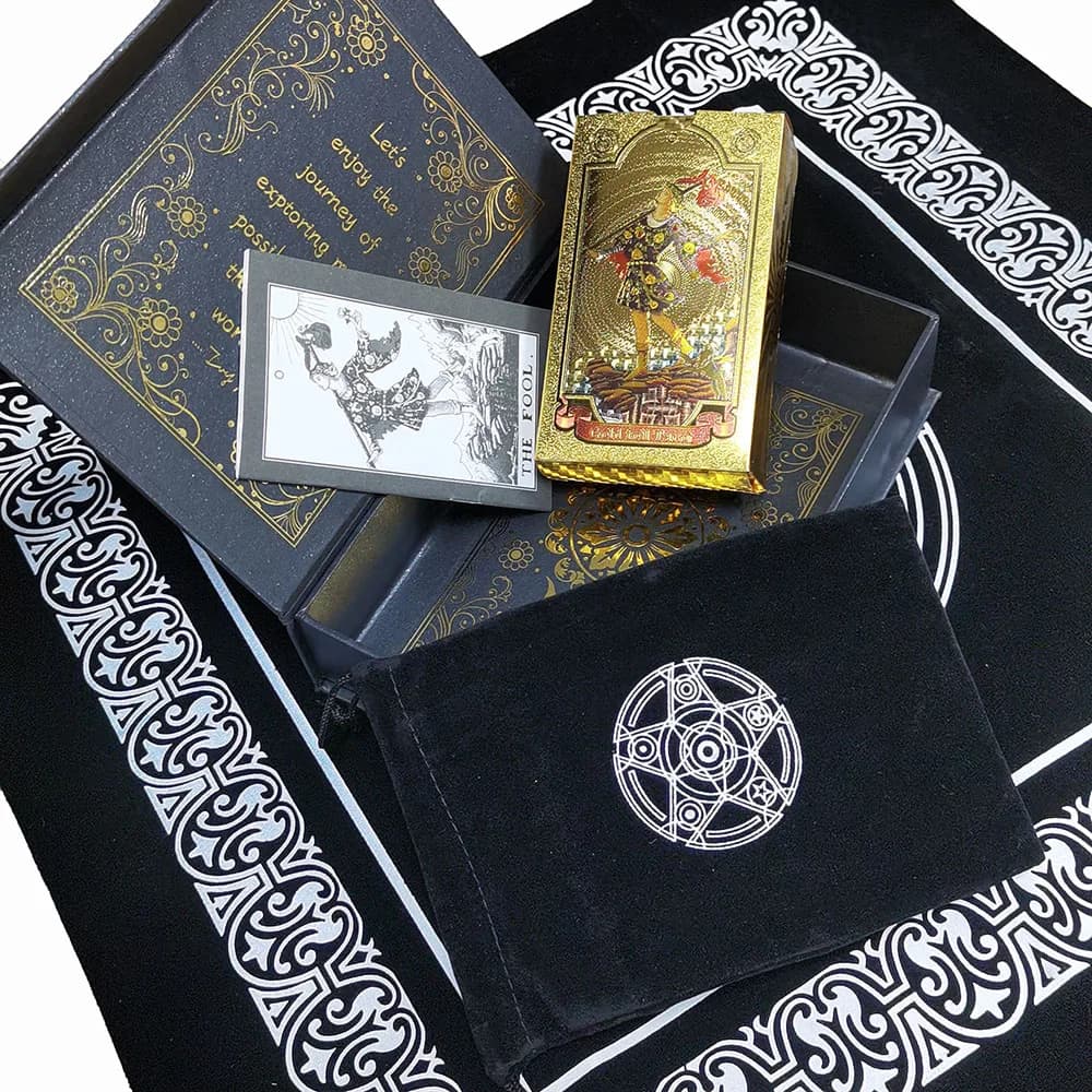 Set di confezioni regalo in plastica dorata con tarocchi Set di carte da gioco da tavolo in lamina d'oro di lusso con stampa a caldo in PVC impermeabile resistente all'usura