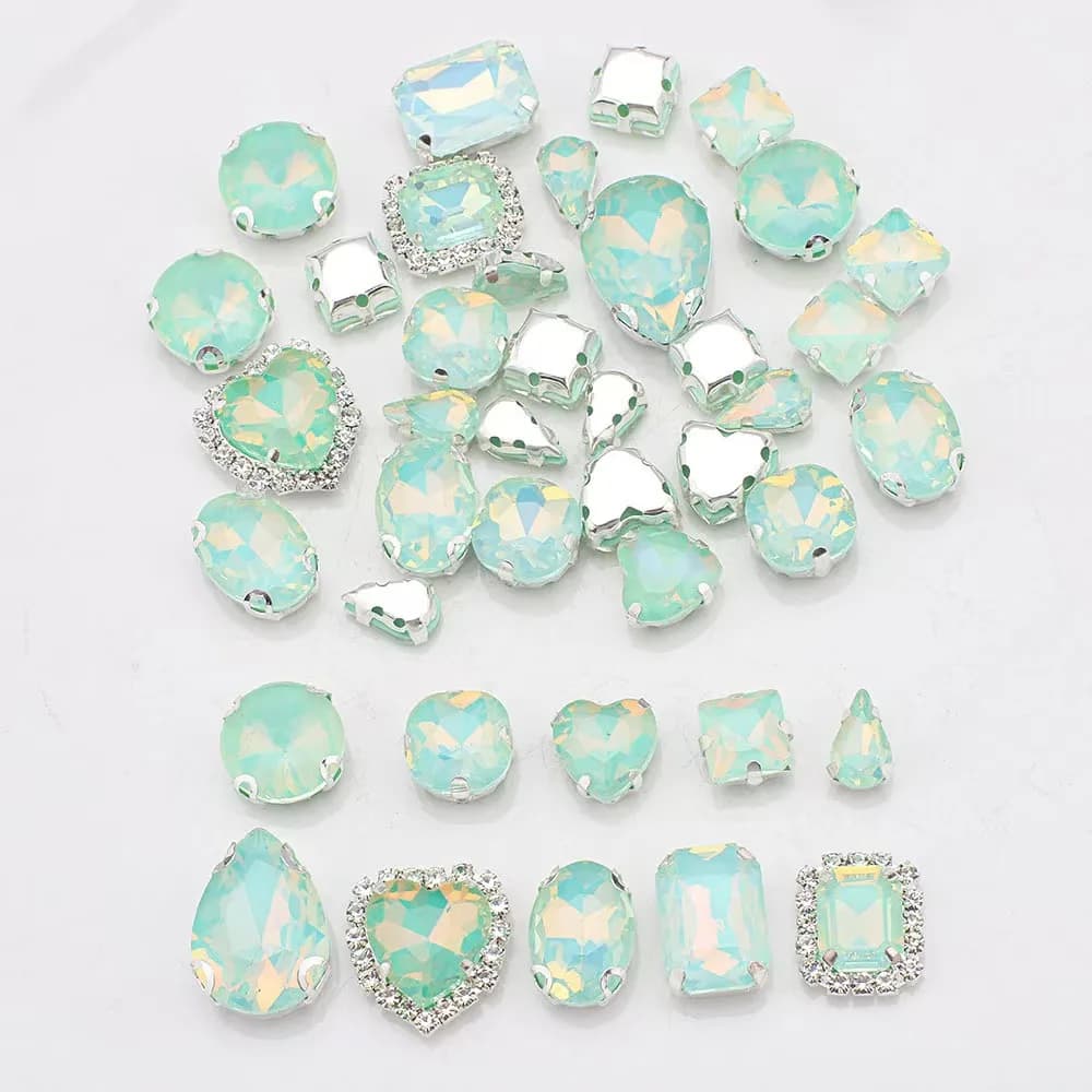 Impostazioni artigli tipo girasole argento 10 forme mix di vetro trasparente e gelatina AB colori con catena di strass da cucire sul rifiniture