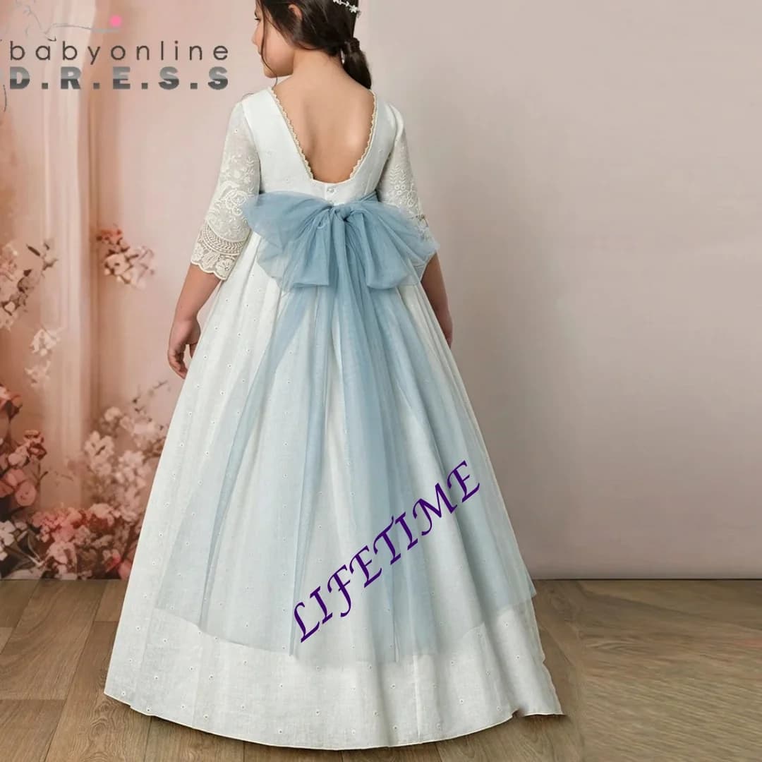 Abito da Comunione per Bambina Stile Bohemien con Scollo a O, Fiocco, Maniche in Pizzo Illusion, Ricami, Applicazioni e Schiena Scoperta, Modello A-line