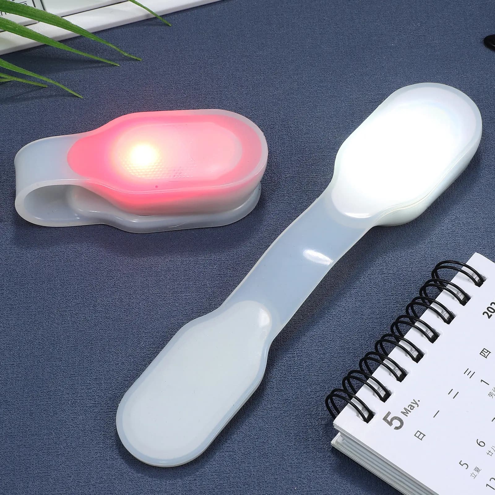 2 Pezzi Luci LED Magnetiche a Clip per Corsa, Torcia di Sicurezza Notturna, Luce di Avvertimento per Camminata, Ciclismo e Corsa all'Aperto
