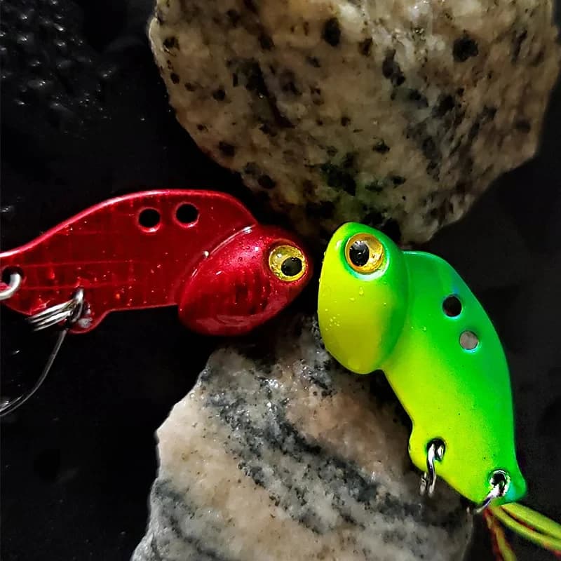 MUKUN Metallo VIB Esche Da Pesca 3g 6g Affondamento Mini Artificiale Esca Dura Jig Trota Paillettes Trembling Wobbler Pesca Attrezzatura Da Pesca