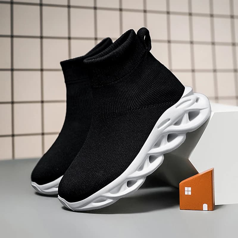 Nuove scarpe sportive casual all-match 2025, scarpe da ginnastica slip-on elasticizzate in maglia traspirante per bambini, modello a calzino alto in maglia volante