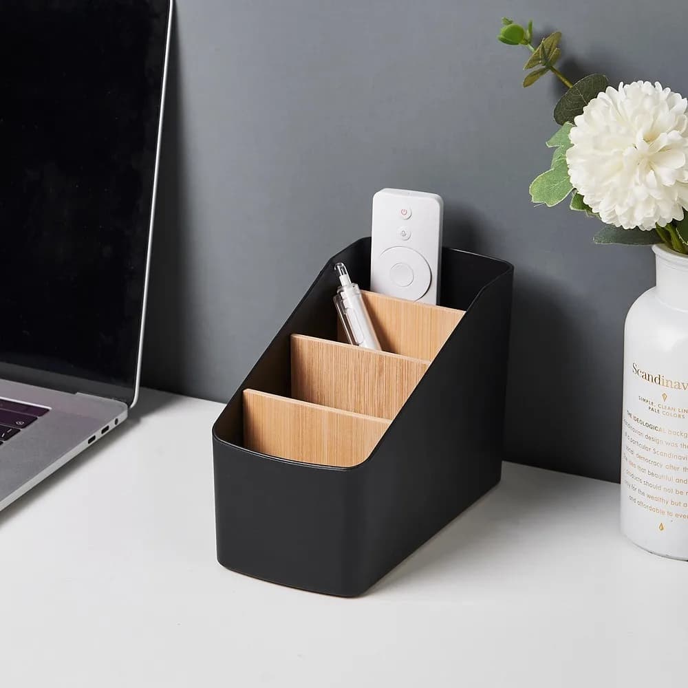 Nuova scatola di immagazzinaggio per telecomando a 4 griglie, scatola di immagazzinaggio per cosmetici, organizer multifunzione per soggiorno, scatola di immagazzinaggio e contenitore da tavolo in plastica