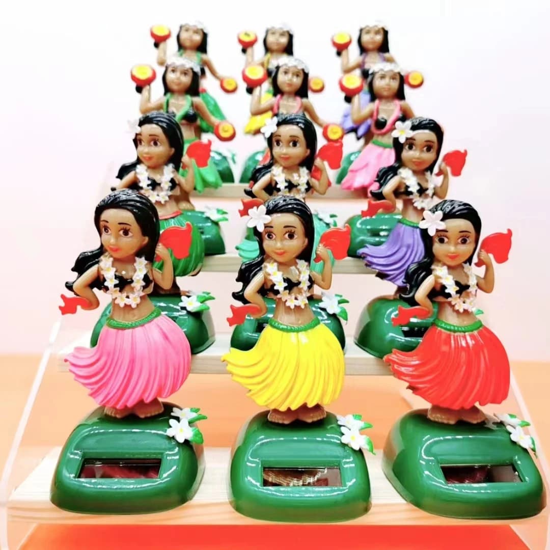 Ornamento per auto Ornamento solare Bambola Bobblehead Ornamento a forma di ragazza hawaiana Regalo Interni creativi per auto Ornamento per bambola per auto
