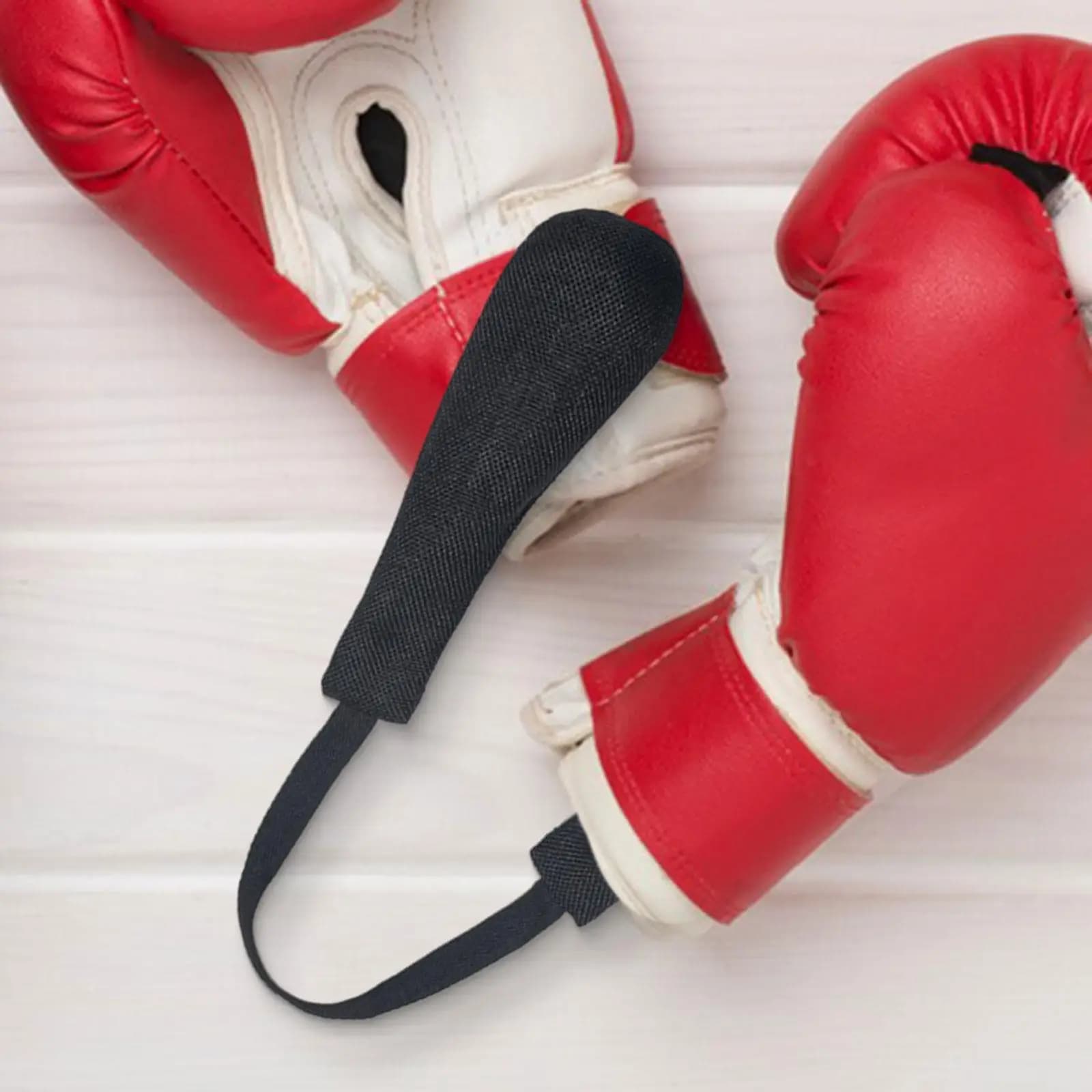 Professional Deodorant for Boxing Gloves, Eliminates Odors and Makes Fresh Gloves for Gym