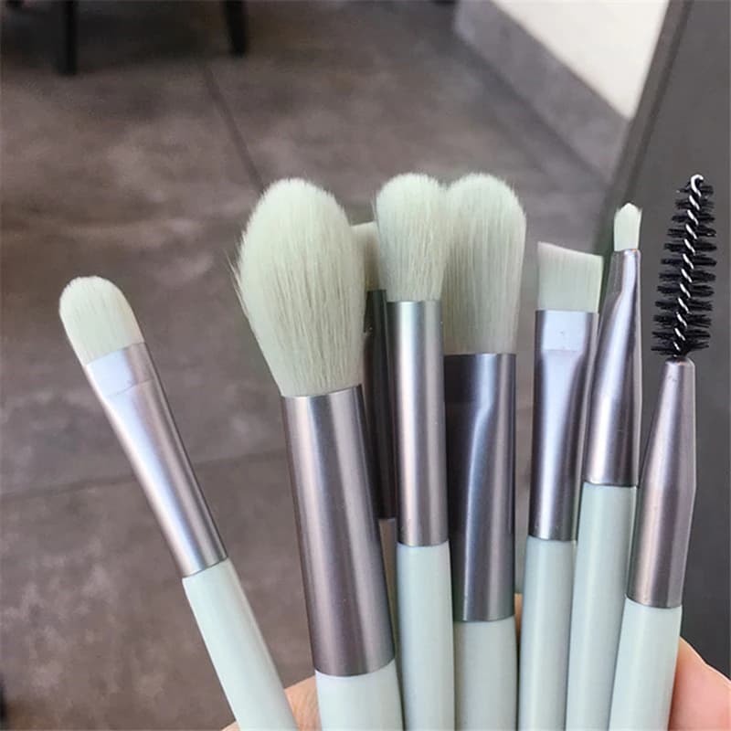 8PCS Mini Pro Makeup Brushes Beginner Matte Wooden Handle Portable Soft Brush