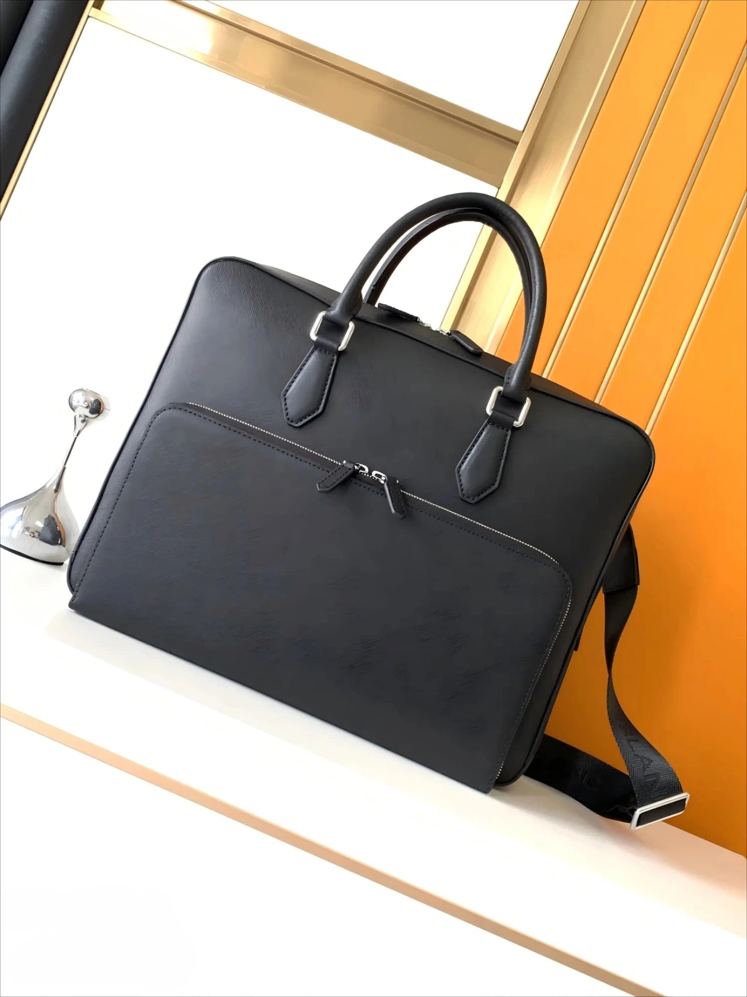 Bag Men's Genuine Leather Briefcase, Large Laptop Bag for Commuter, Premium Business Handbag
