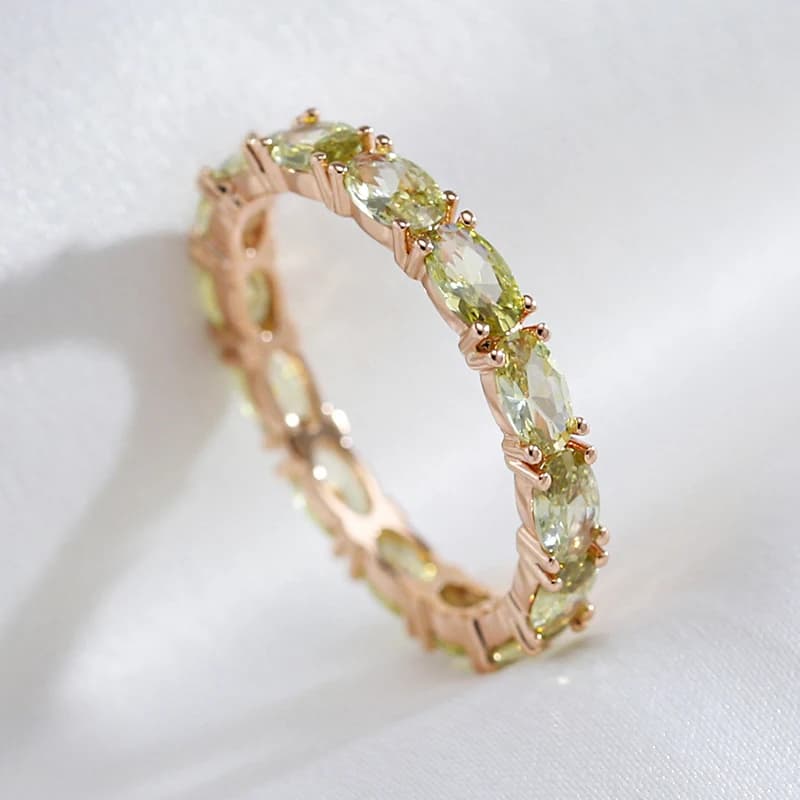 Anello in oro rosa 585 con zirconi naturali verde chiaro, accessori di gioielleria alla moda con cristalli, unico e raffinato, per donna