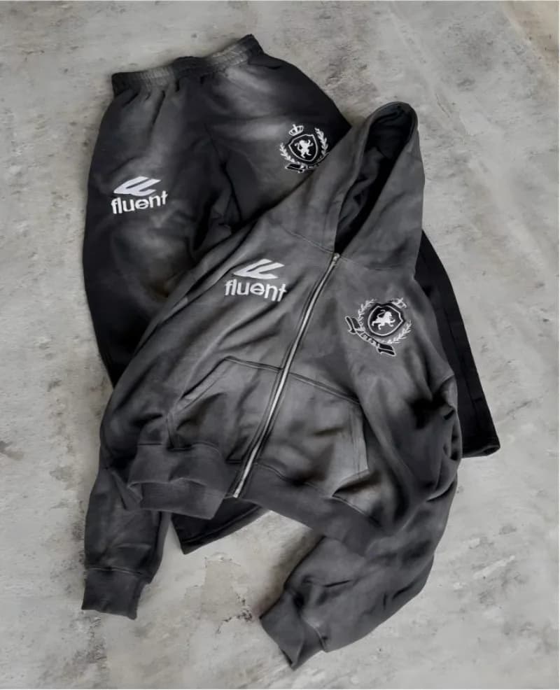 Complete Y2K for Men: Set Hoodie and Pants Embroidered Harajuku High Street - Essential