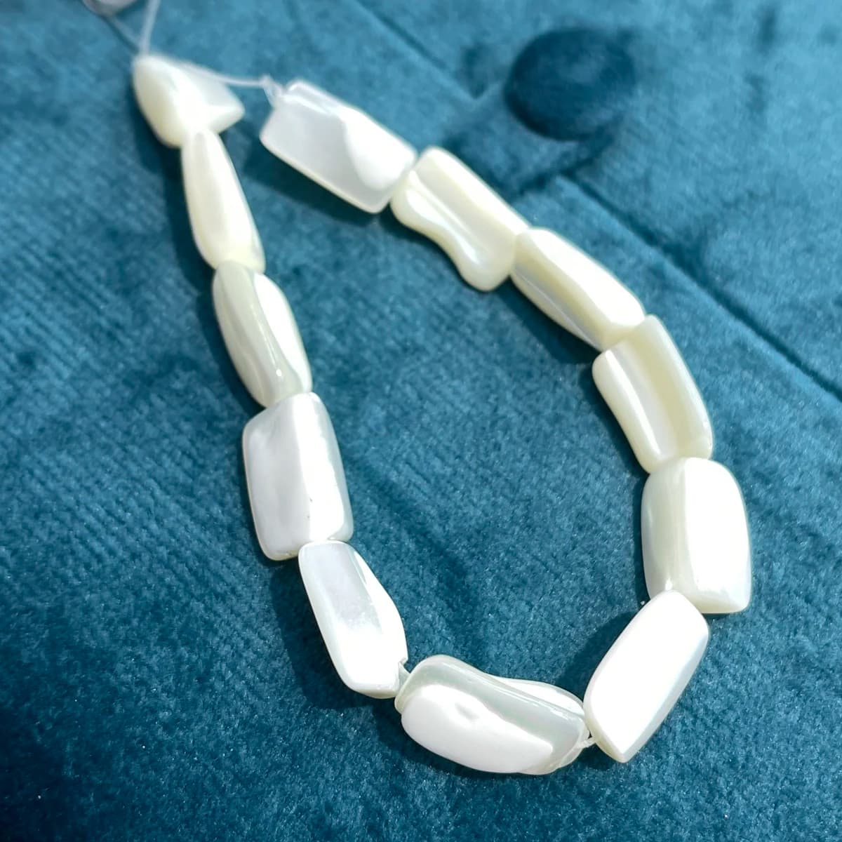 Perle Irregolari di Conchiglia Naturale d'Acqua Dolce per Creazione Gioielli Fai da Te, Collane, Bracciali, Orecchini, Accessori Donna 12x20-13x22mm 18cm