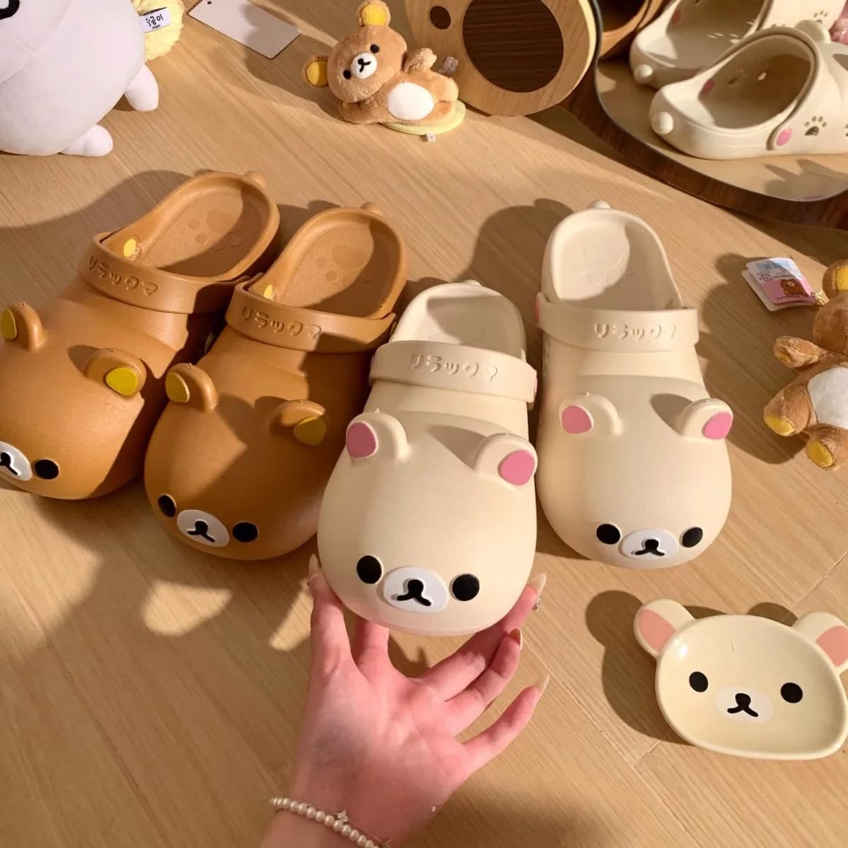 Estate stile carino rilassato orso grotta scarpe antiscivolo a prova di odore carino estate sandali con cappuccio all'aperto anime casa pantofole regali
