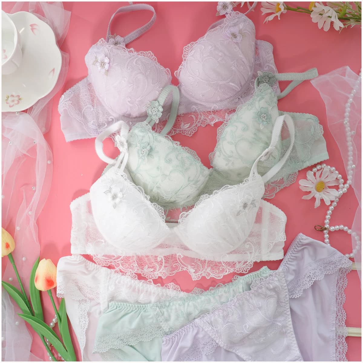 Intimate for teenage girls with chicken heart bra, mesh embroidery, comfortable crop lining, set of female sexual bra