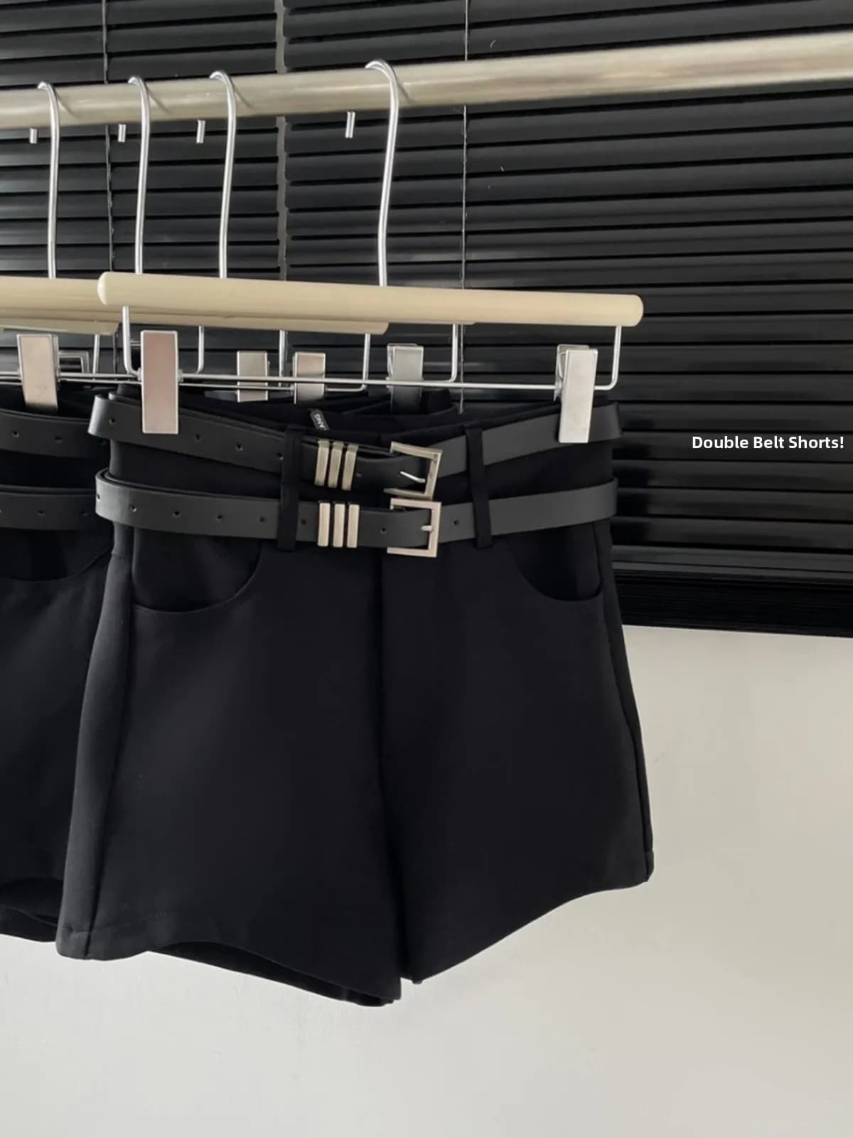 High Waist Black Shorts Women's Summer 2023 Design Sensation Double Belt Elastic Slimming Trendy Hot Pants Commute Style Kore...