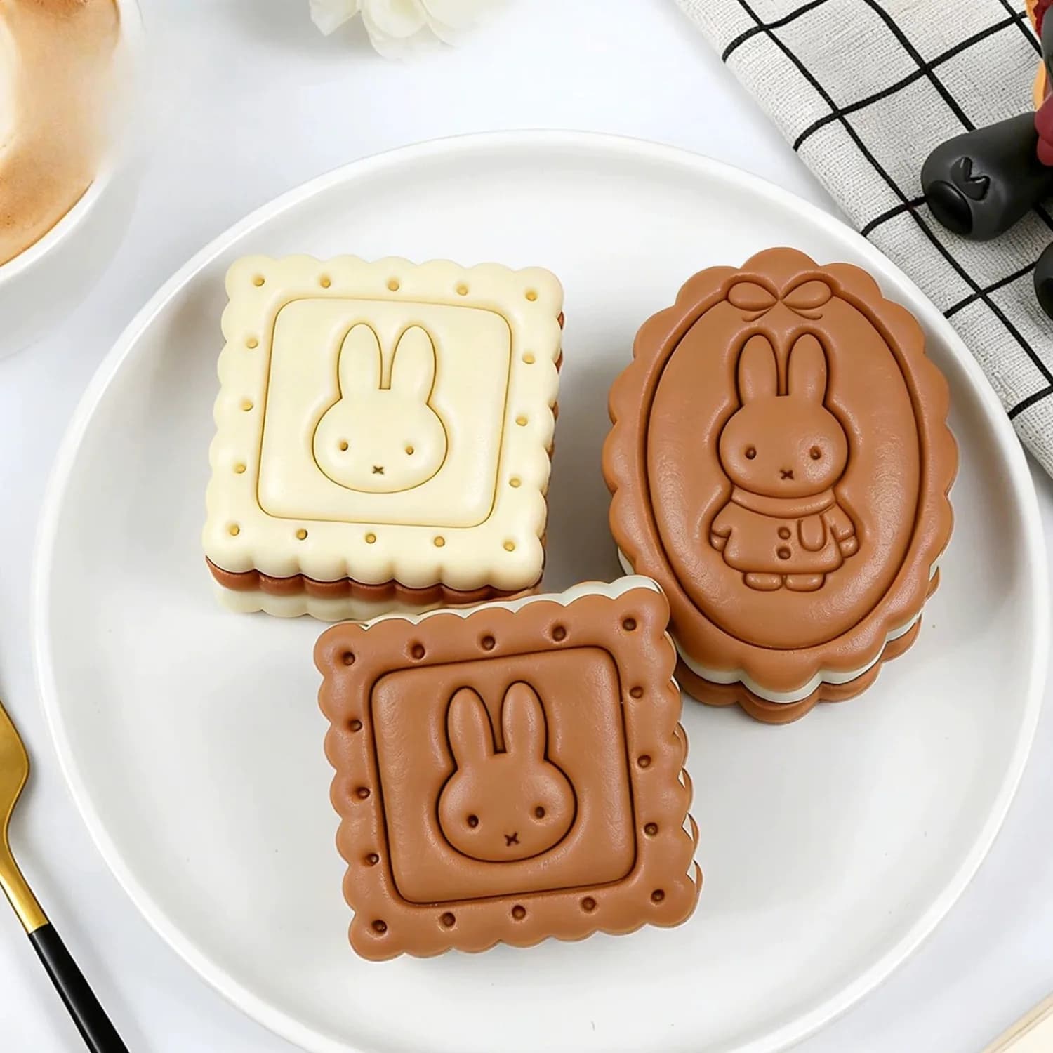 Lovely Wave Edge Miffy Shape Dough Mold Decorative Printed Cutter Multi Use Home Baking Tool for Decorative Pasta Bun Making New