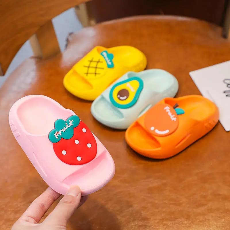 Ciabatte Estive per Bambini, Colori Frutta, Antiscivolo, Suola Morbida, Scarpe da Casa, Sandali Carini per Bambini Piccoli, Scarpe da Bagno a Cartoni Animati per Bambini