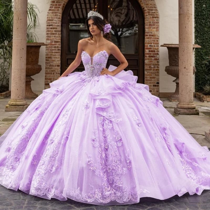 Abiti Quinceanera lucidi lilla chiaro Abito da ballo con spalle scoperte Applique Perline di fiori Corsetto in tulle Abito dolce 16 Abiti 15