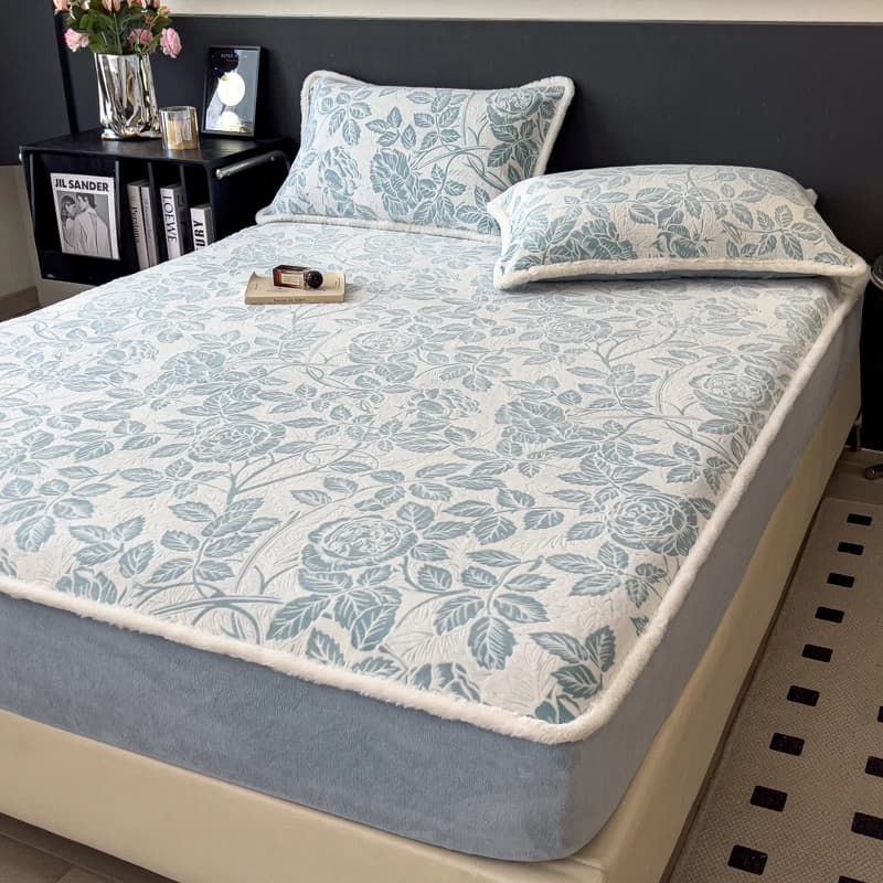 2025 Nuovo cappello da letto tridimensionale in velluto di latte con bordo completo Coprimaterasso invernale addensato e caldo Copriletto delicato sulla pelle