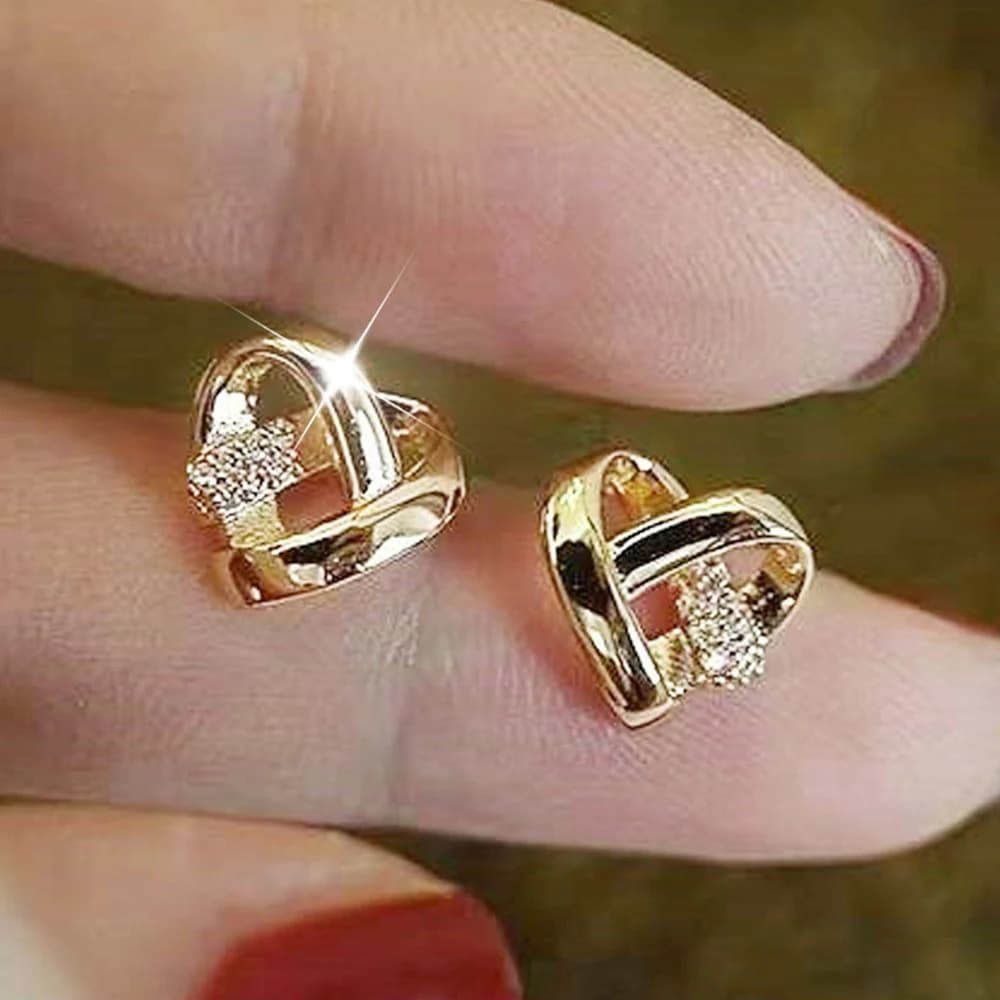 HOT 2026 Huitan Eternity Love Earrings Ear Stud Piercing Silver Color/Gold Color Fashion Heart Earrings for Women Chic Wedding Jewelry
