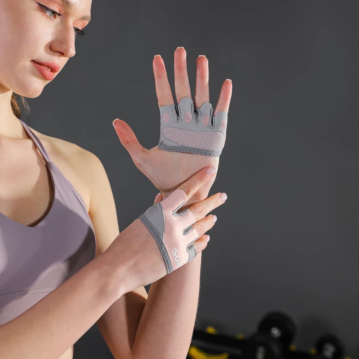 VBOSi Four-tip Light Training Gloves – Anti-slip grip for fitness, weight lifting and training for women and men