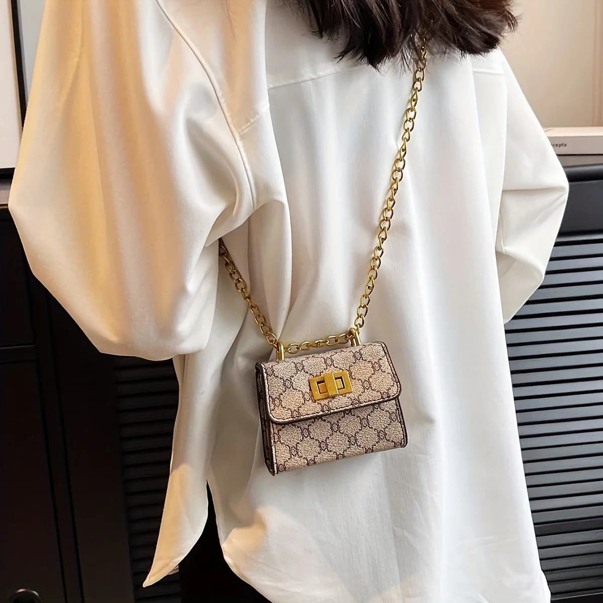 Borsa Mini Quadrata alla Moda Stile Street-Style, Borsa a Tracolla da Donna, Design Casual con Catena, Fodera in Poliestere, Chiusura con Fibbia