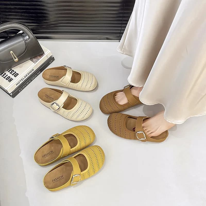 2025 New Thick Soled Retro Women's Fashionable Cool Slippers Casual Non Slip Sole Comfortable Round Toe Slippers Multiple Colors