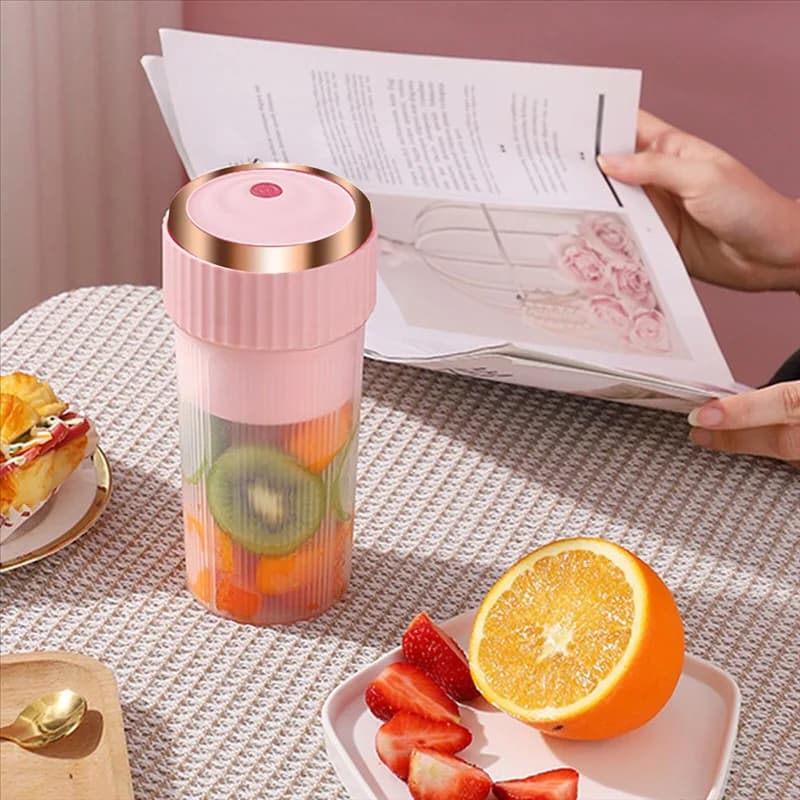 ABVI portable blender, mini juicer loaded via USB for travel sports at home