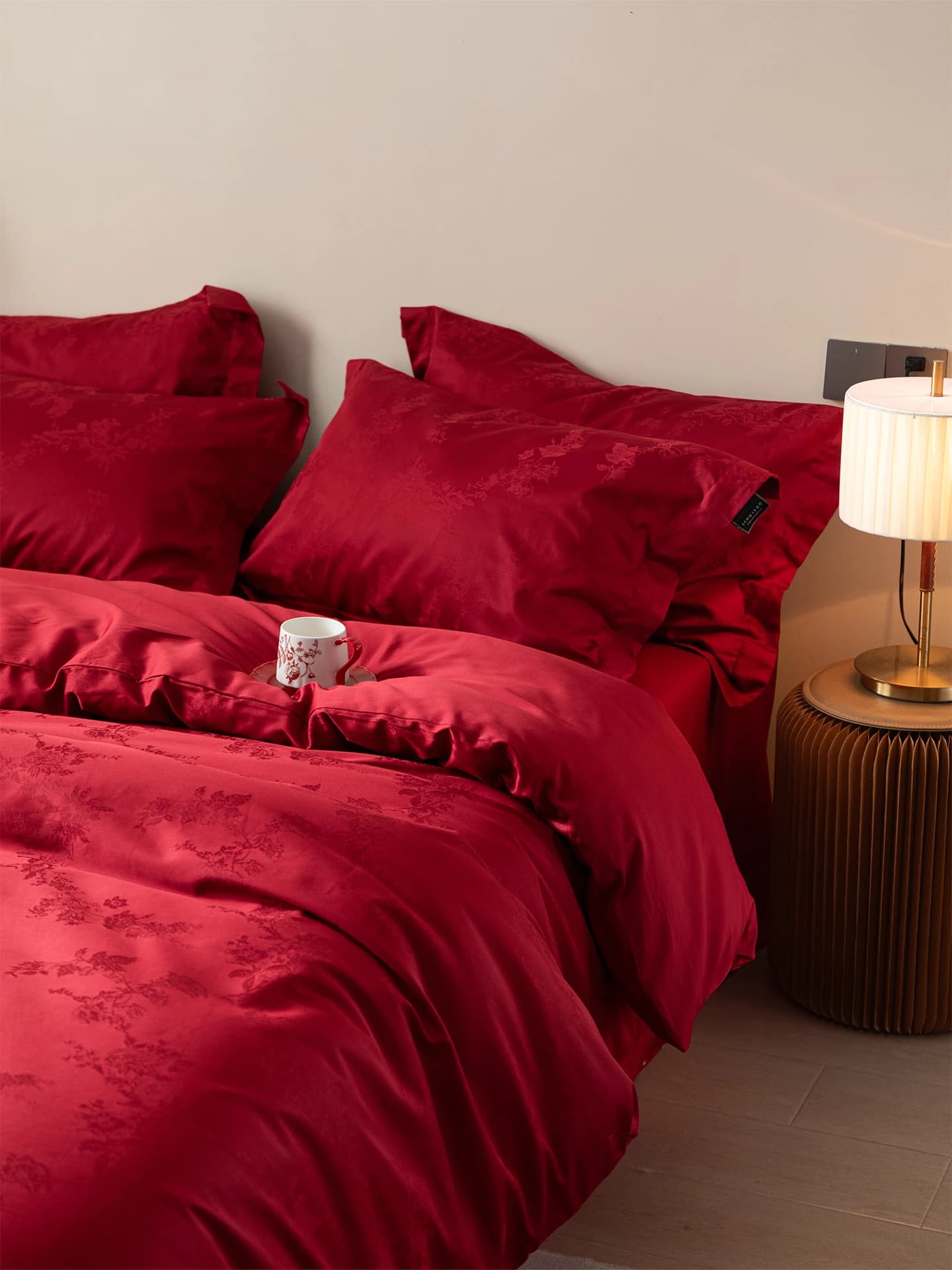Red Cotton Bed Linen Set for Wedding Celebrations, Long Cotton Velvet Sheet, New Chinese Double Theme with Embroidery