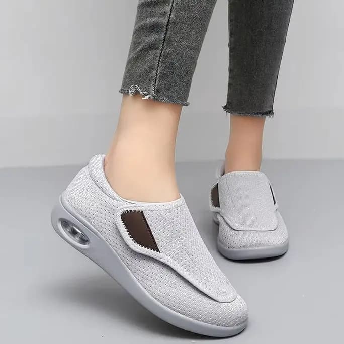 Plus-Size Lightweight Walking Shoes Men Women: Wide Fit, Loose, Soft, Durable, Breathable Non-Slip Slip-On Shoes Fitness Walkin