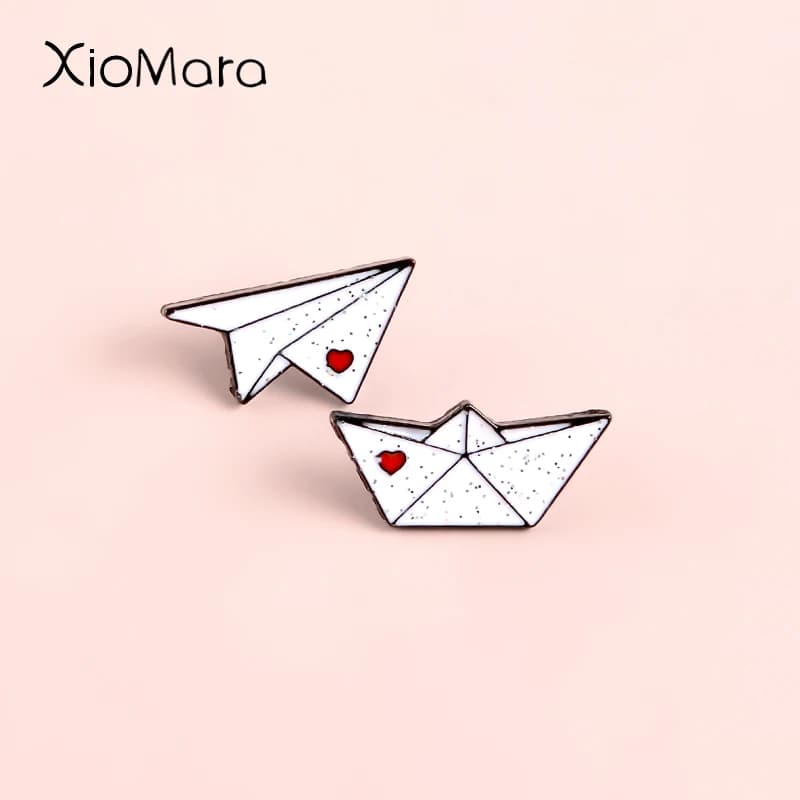 Origami Paper Airplane Paper Boat Enamel White Handcraft Lover Brooch Metal Badge Pin Cute Trendy Kids Costume Jewelry Gift