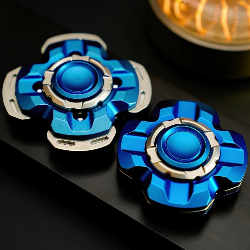 Collaborazione Discus EDC con armatura aperta in acciaio inossidabile Nuovo giocattolo di decompressione da tavolo Fidget Spinner da 4 pagine