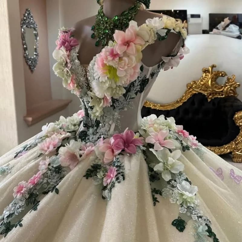 Abito Quinceanera verde glitter di cristallo Fiore 3D Decalcomania Stratificazione di pizzo Coda lunga Fiocco Abiti da 15 Quinceanera Personalizza