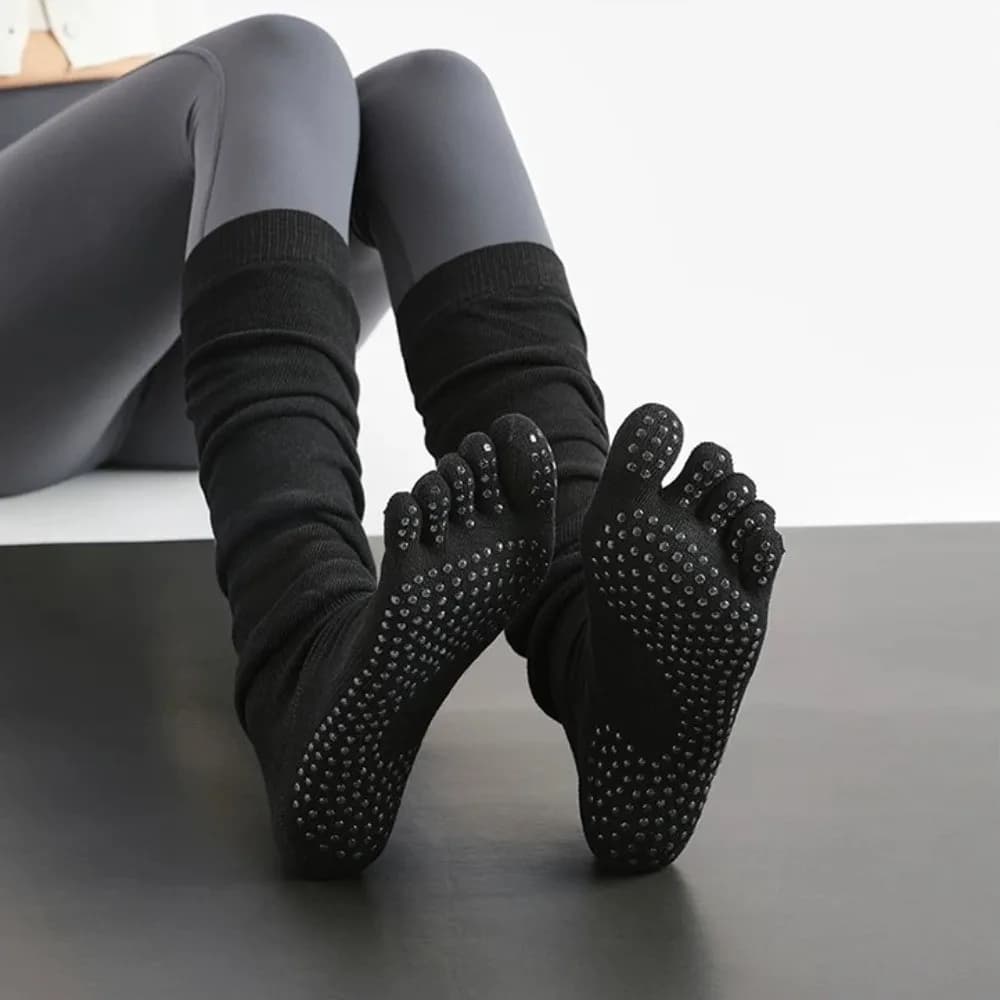 Fashion Cotton Five Finger Yoga Socks Non-Slip Breathable Grips Pilates Socks Split Toe Loose Socks Ladies